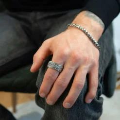 Ring Worn Oxiderat Silver
