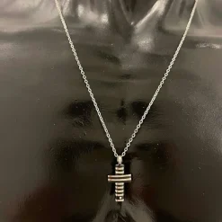 Stålhalsband Kors
